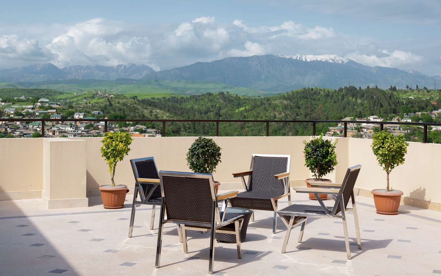 Фото Hilton Dushanbe Hotel