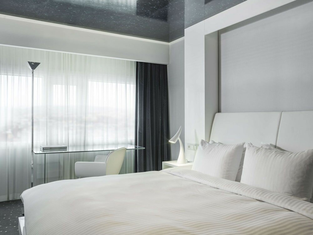 Фото Radisson Blu Plaza Hotel, Oslo