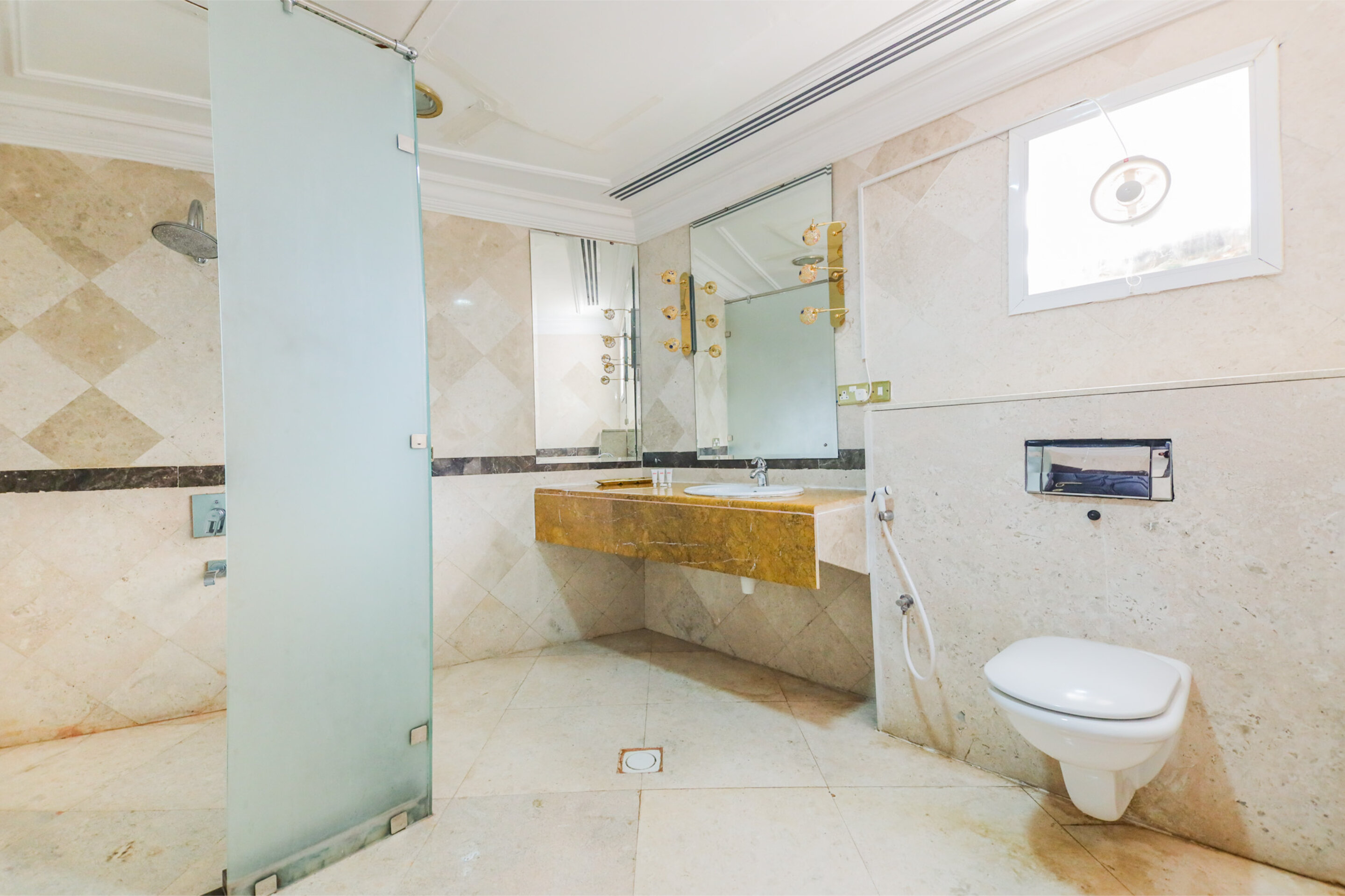 Фото Oyo 127 Bait Al Marmar Hotel