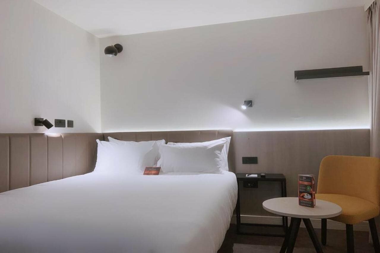 Фото Southgate Hotel London