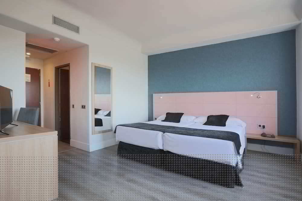 Фото Hotel Chamartin The One