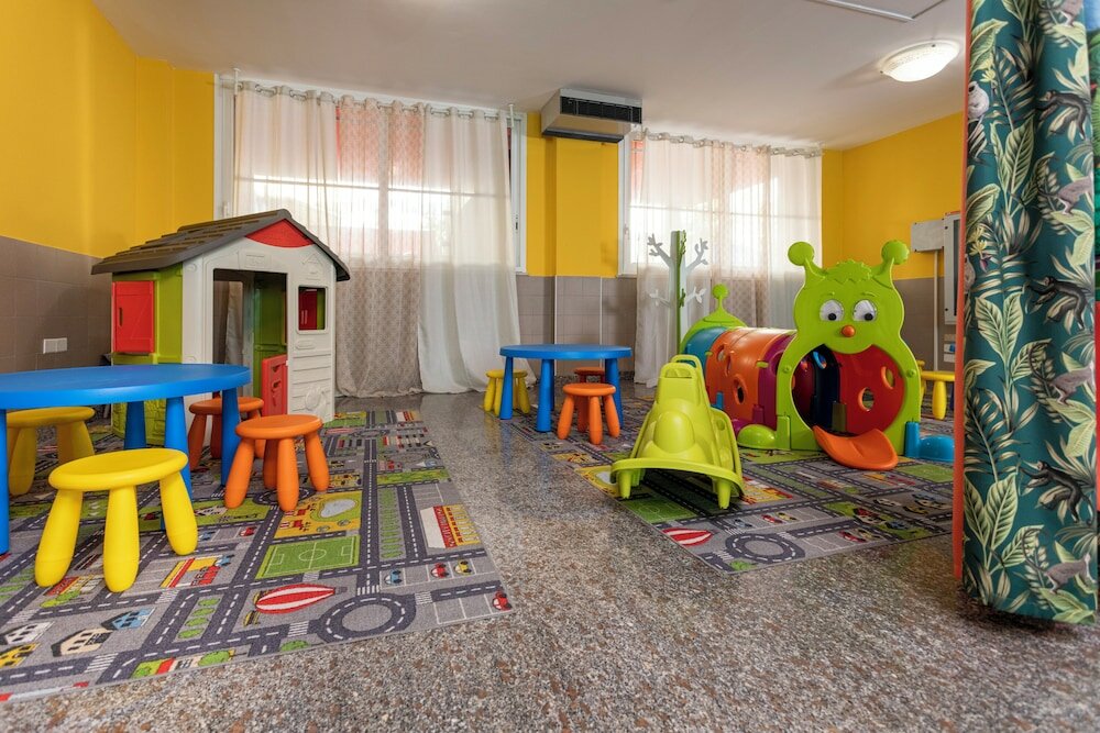 Фото Hotel Mediterraneo