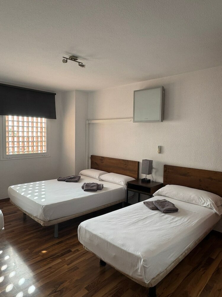 Фото Hostal La Mar