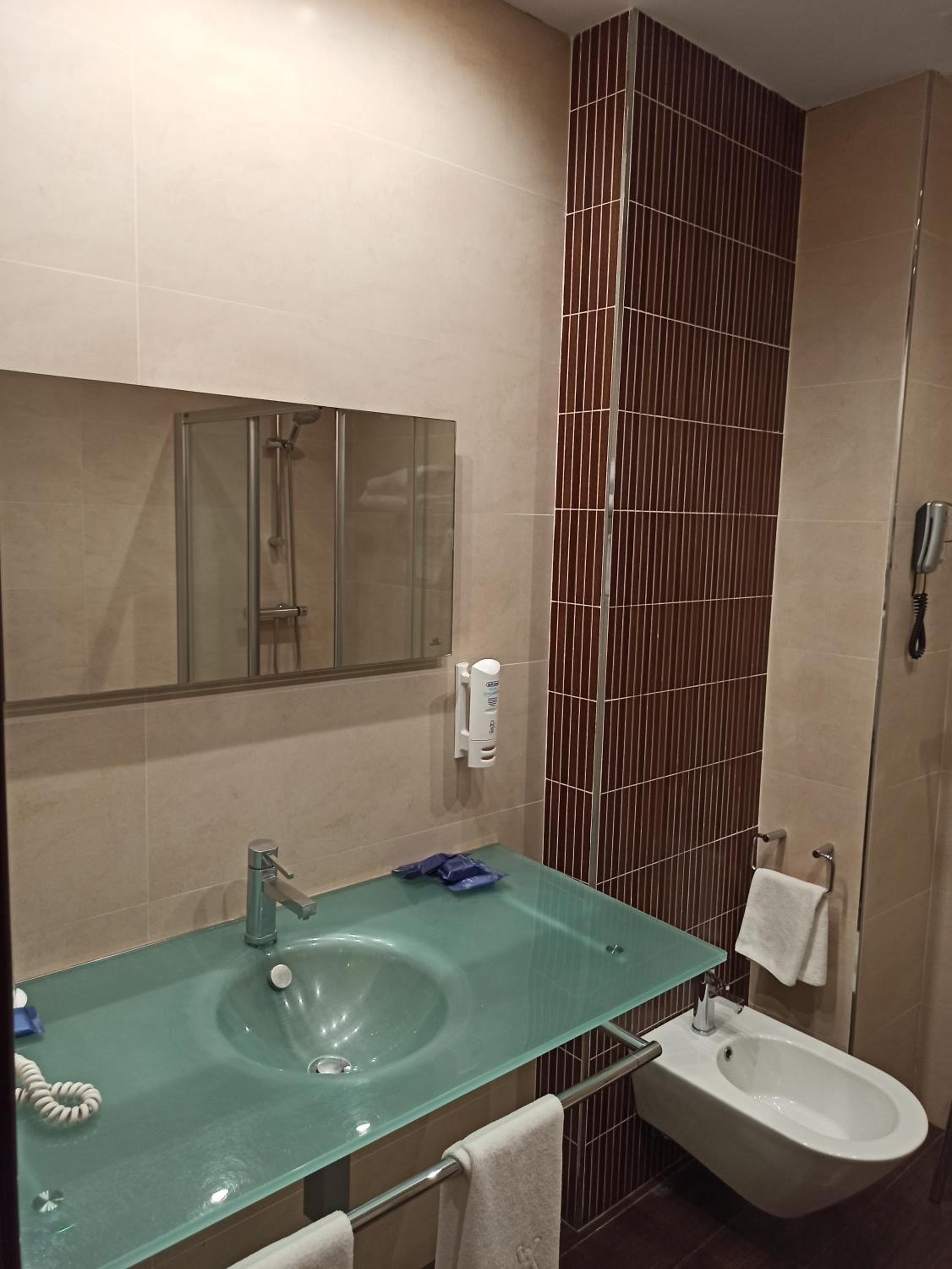 Фото Hotel SPA Paris