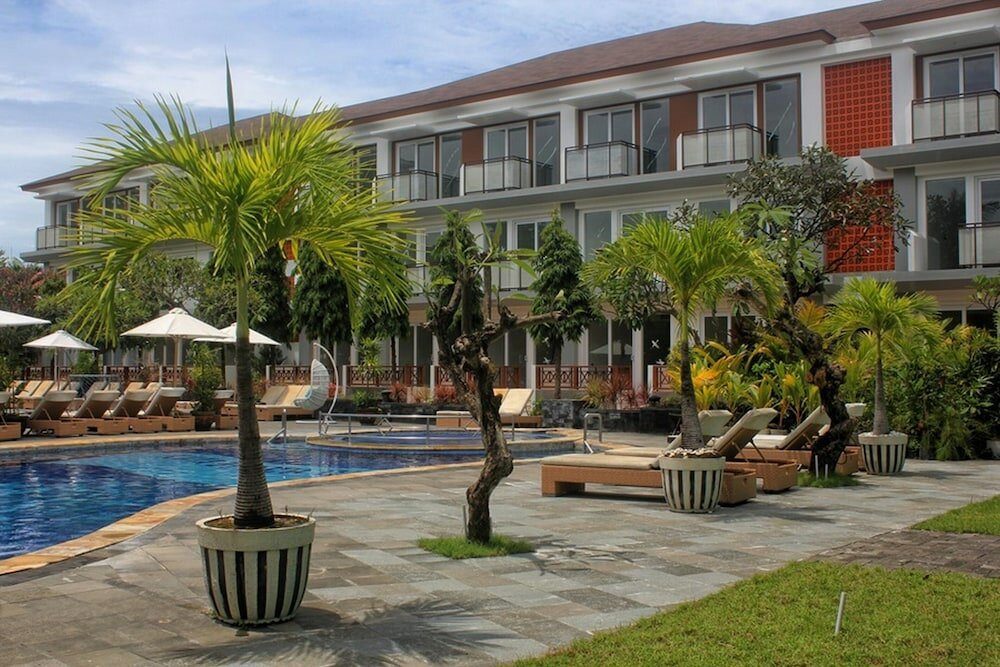 Фото Kuta Beach Club Hotel