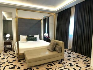 The Nishat Hotel Johar Town (Abdul Haq Avenue, 16M), hotel