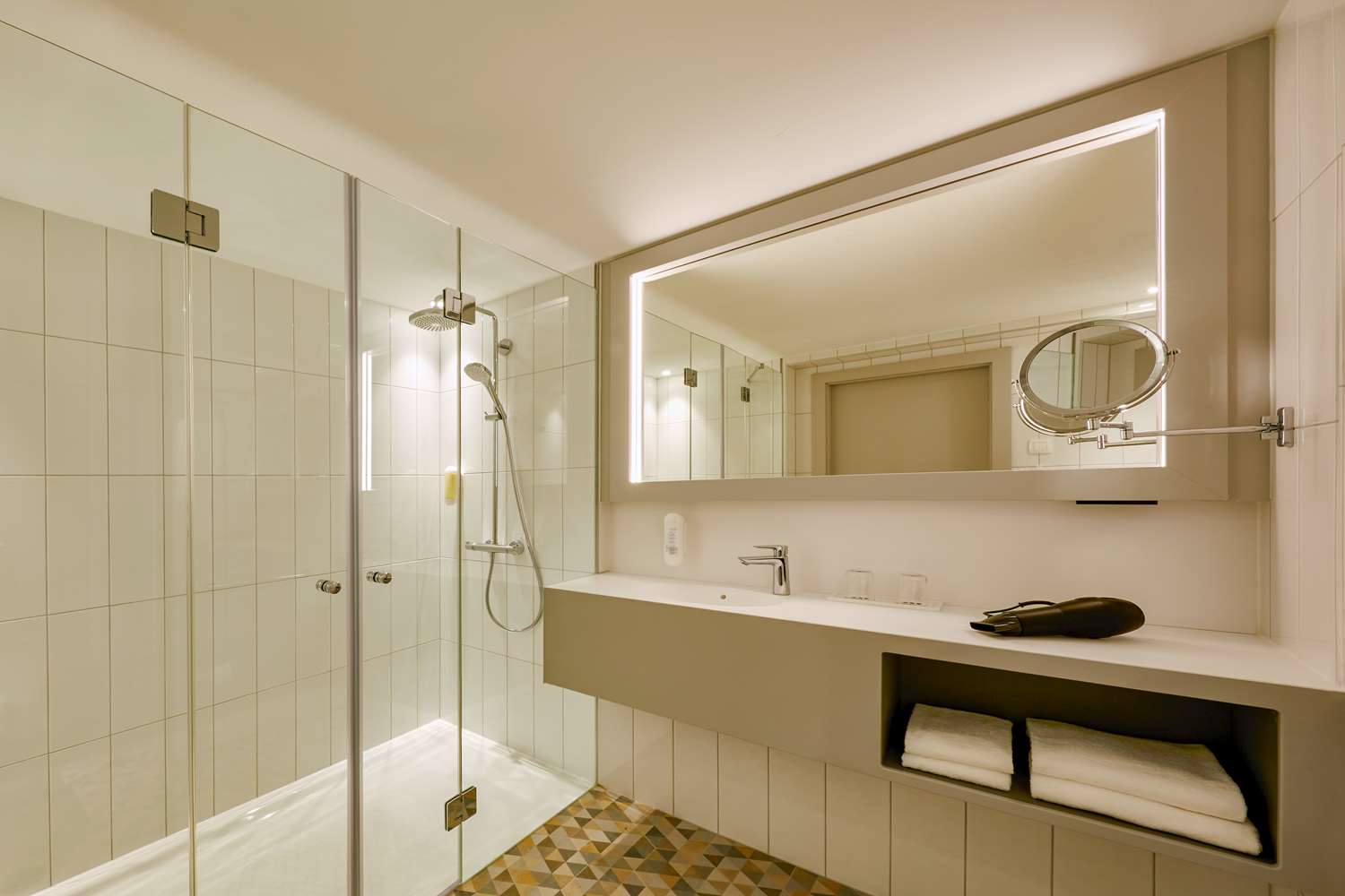 Фото H+ Hotel Wien