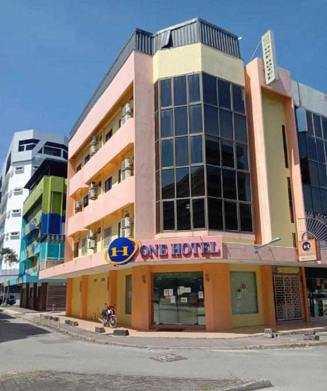 Фото One Hotel Sadong Jaya