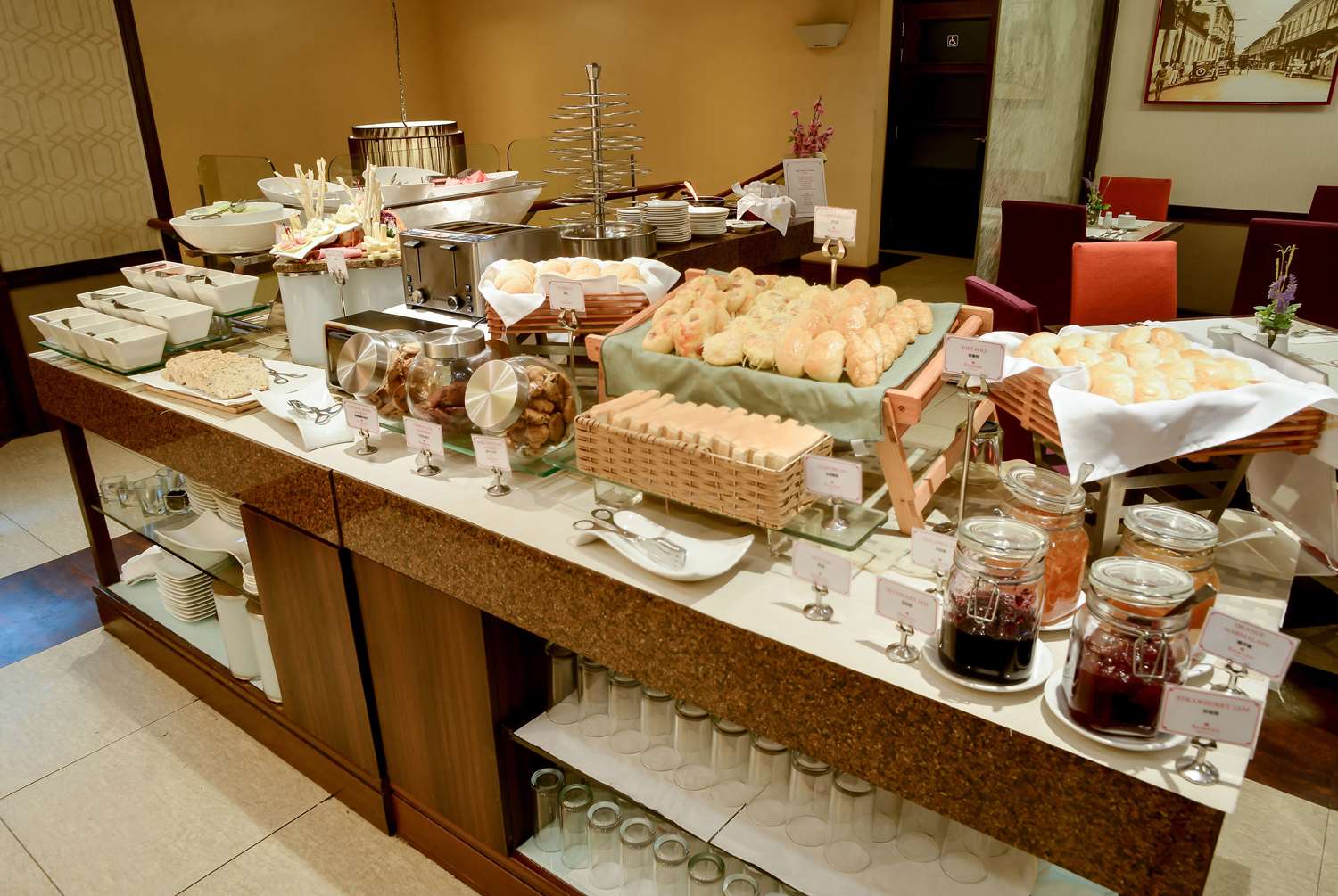 Фото Ramada by Wyndham Manila Central