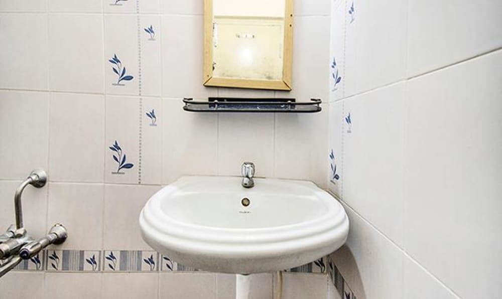 Фото Fabhotel Aditya Yatri Nivas