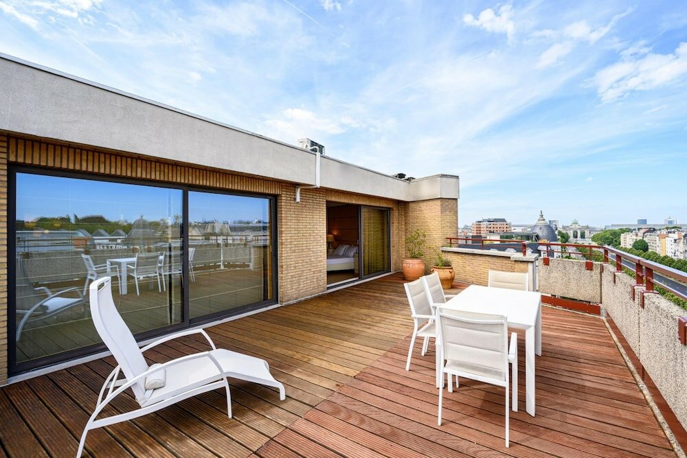 Фото B-aparthotel Montgomery