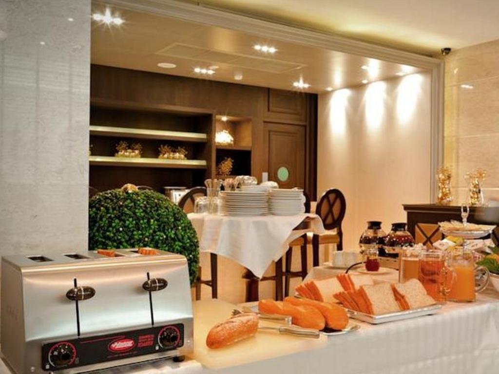 Фото Gulliver's Tavern Hotel