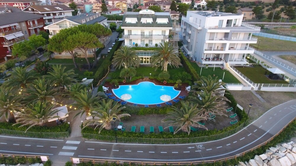 Фото Hotel Ambasciatori