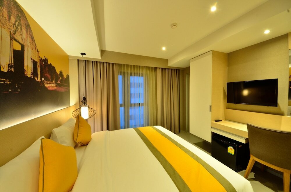 Фото Bizotel Premier Hotel & Residence