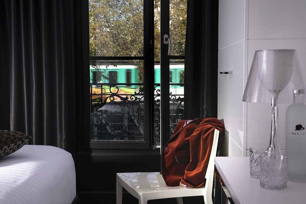 Фото First Hotel Paris Tour Eiffel