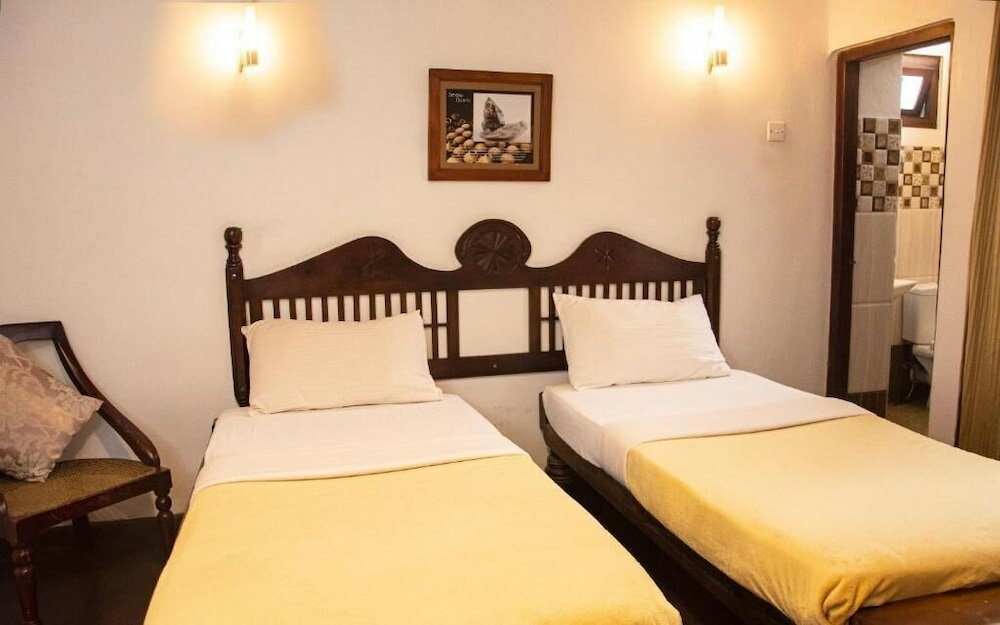 Фото The Golf Green Hotel