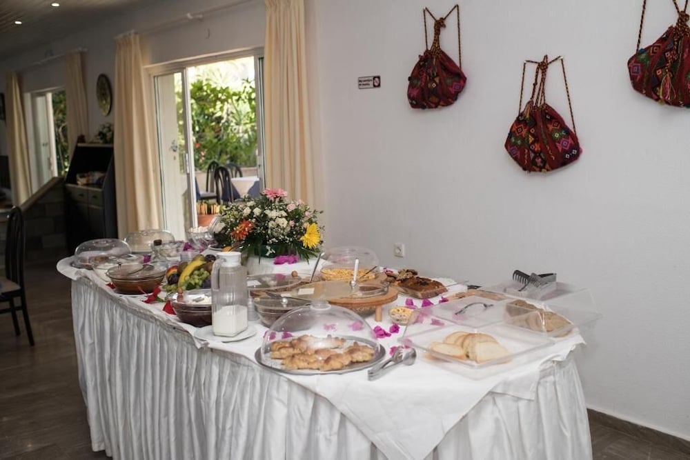 Фото Gorgona Hotel