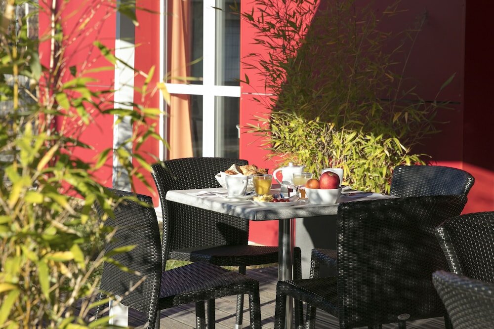 Фото Hôtel Clermont Estaing