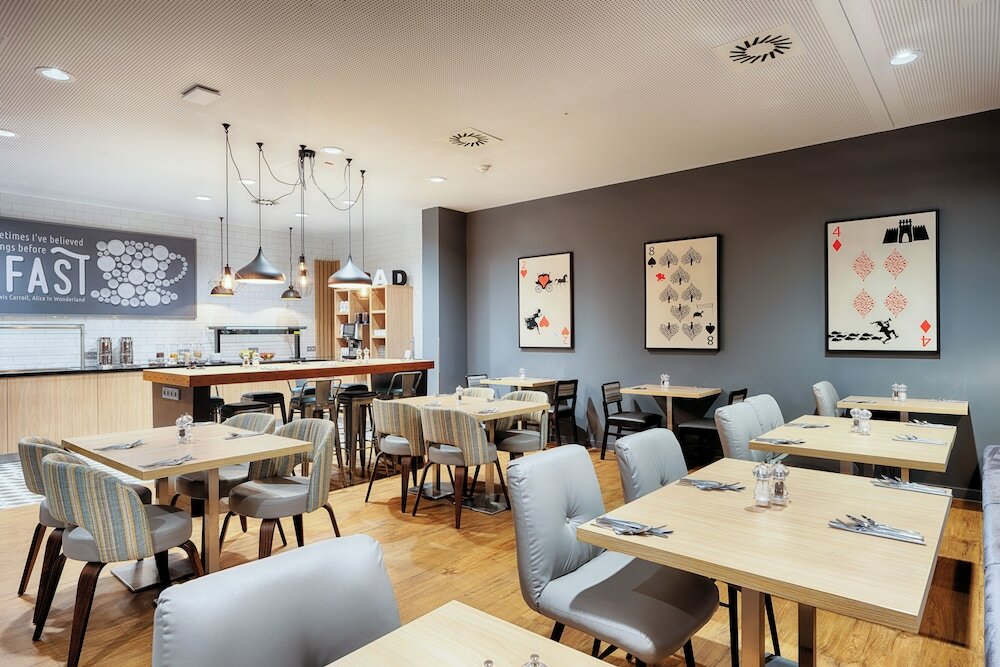 Фото Premier Inn Leipzig City Hahnekamm Hotel