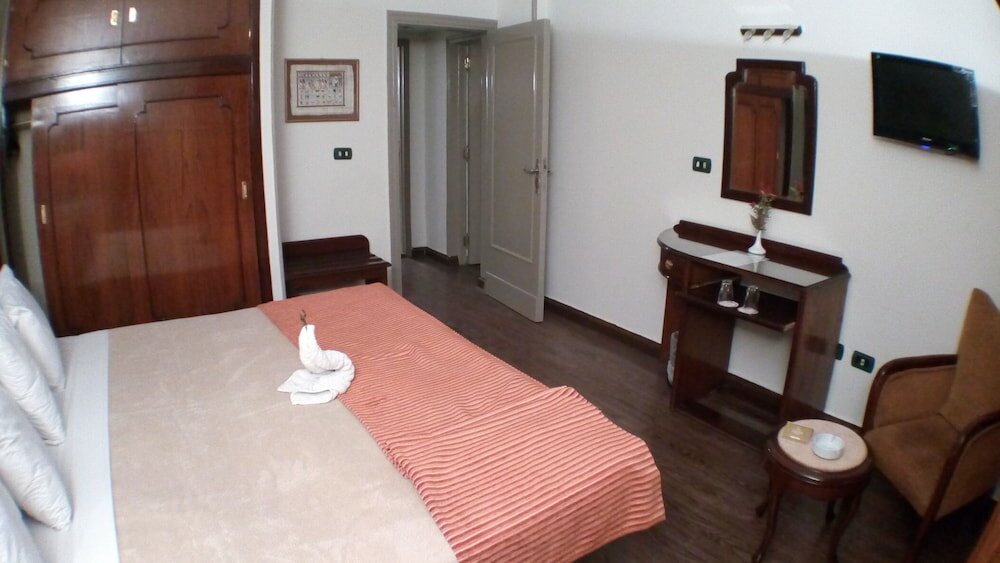 Фото Zayed Hotel