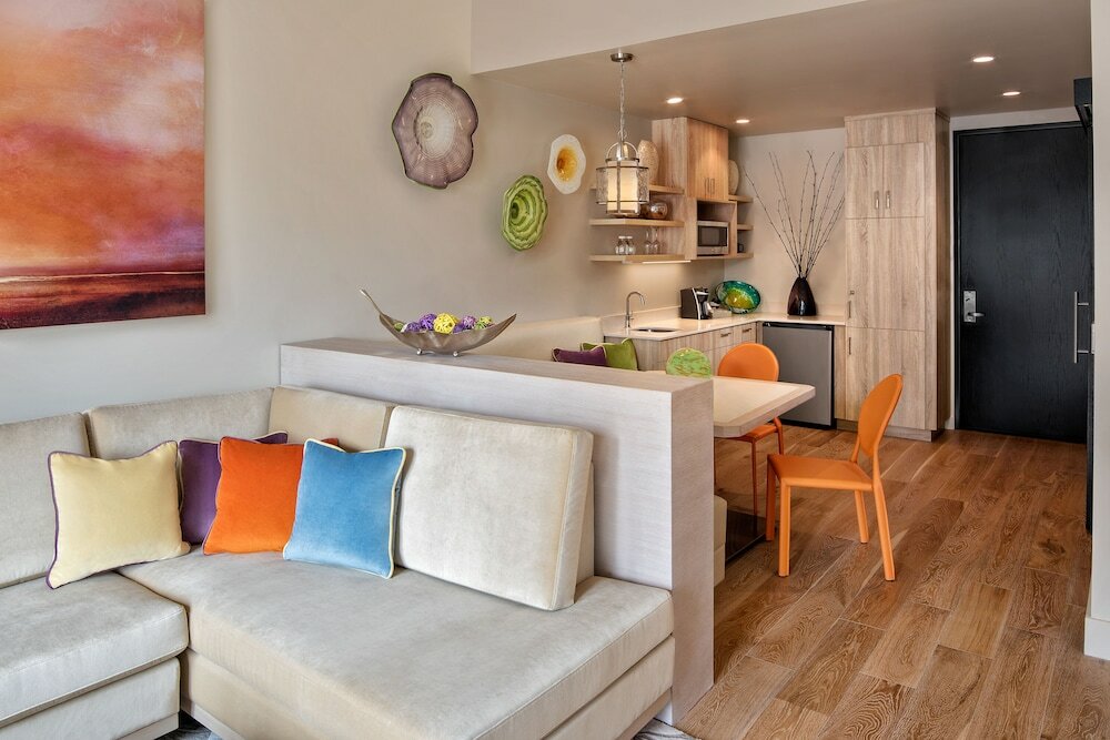 Фото Inn at 500 Capitol