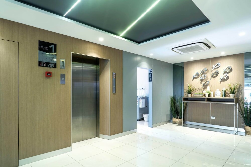 Фото Ploen Place Residence