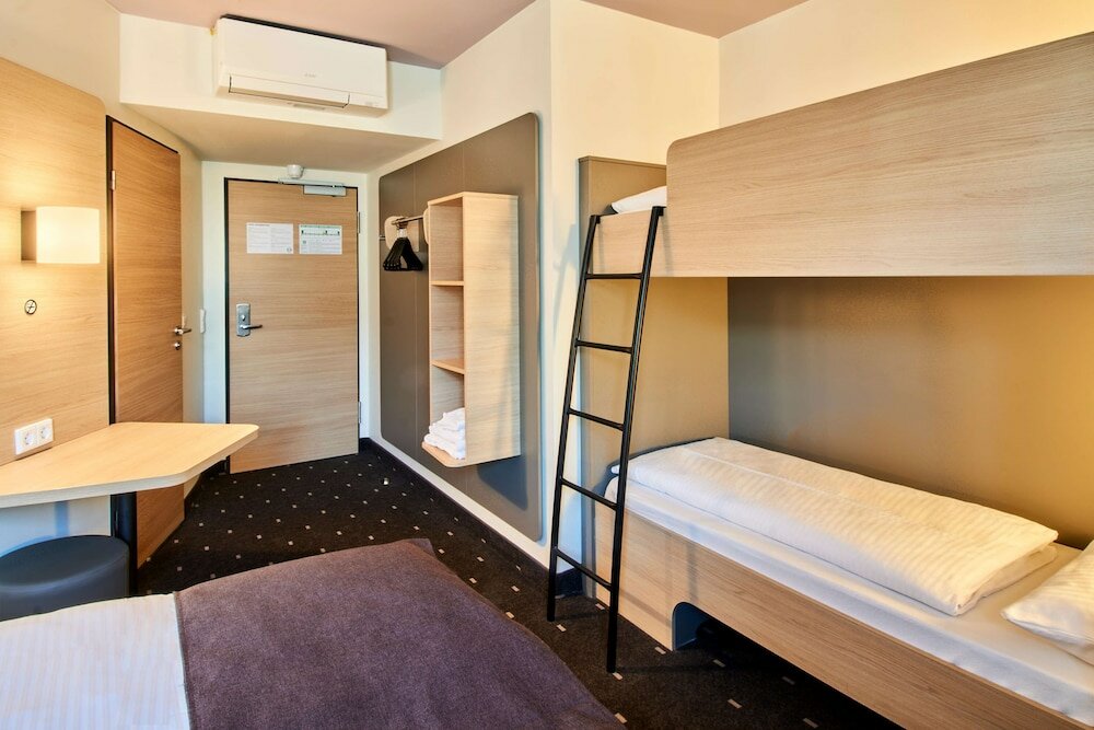 Фото B&b Hotel Frankfurt-Niederrad