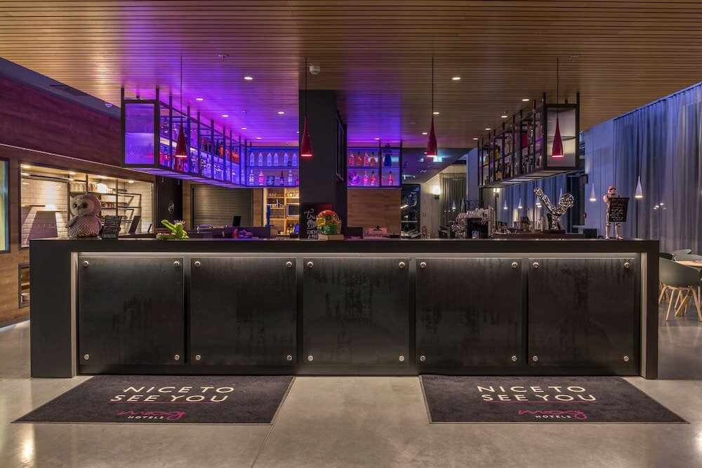 Фото Moxy Southampton