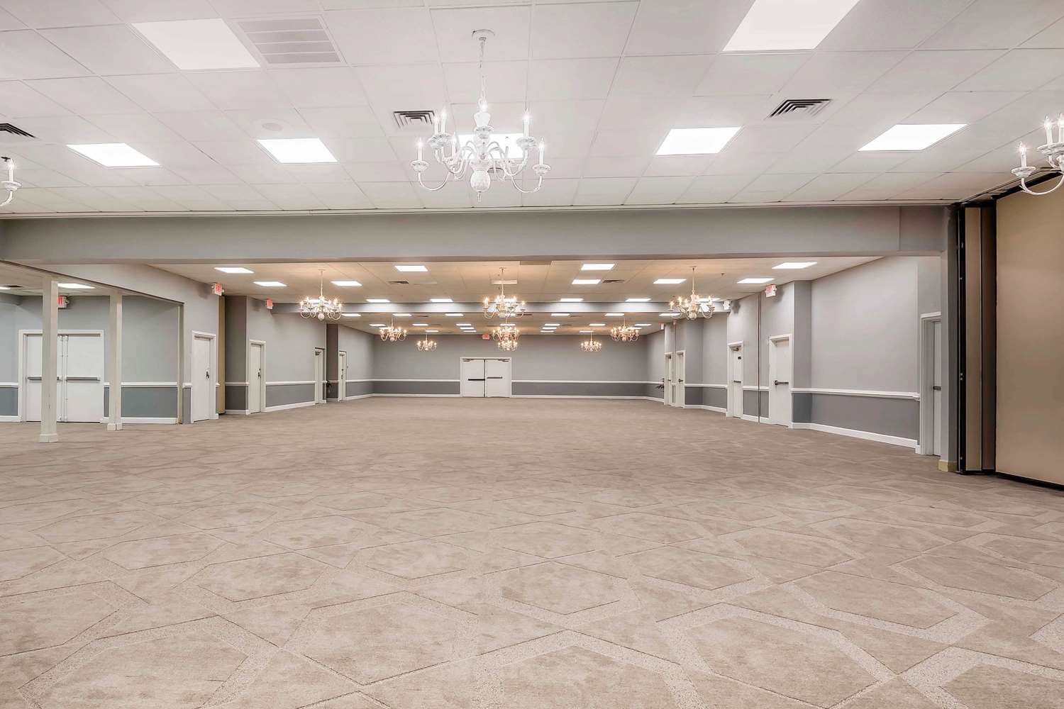Фото Orlando International Airport Hotel