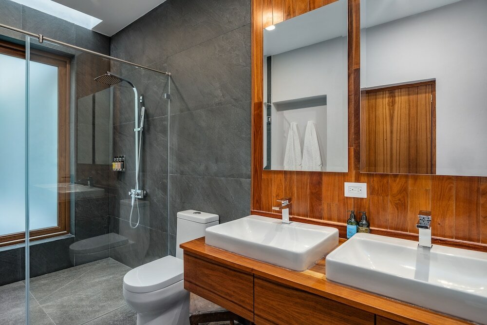 Фото 37870440053