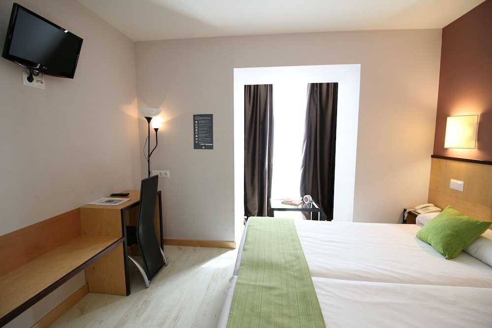 Фото Alda Entrearcos Hotel