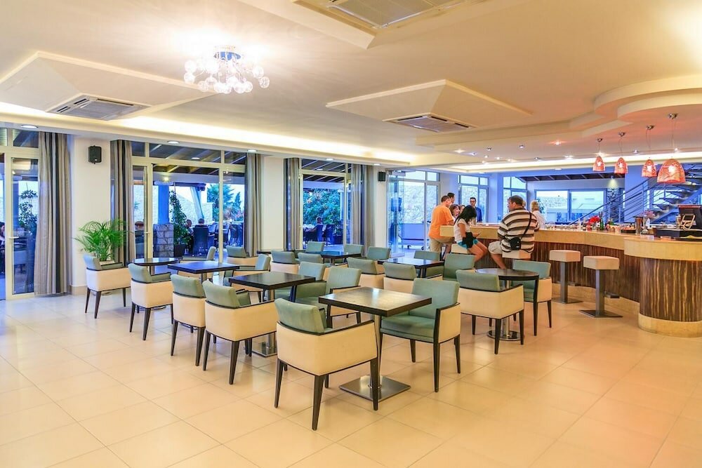 Фото Natura Park Village