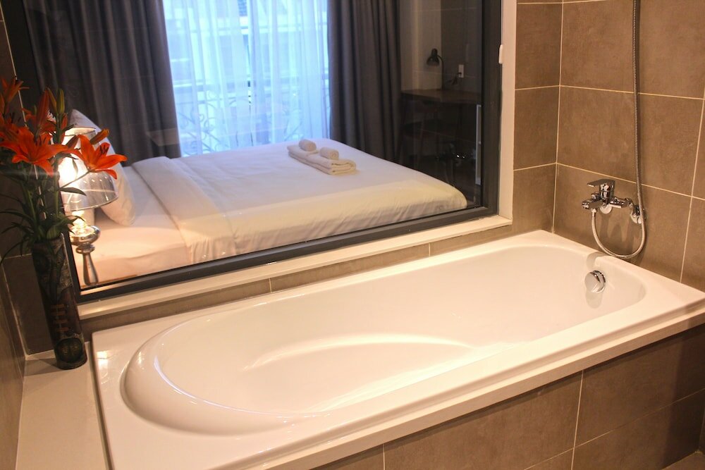 Фото Bizu Royal Hotel