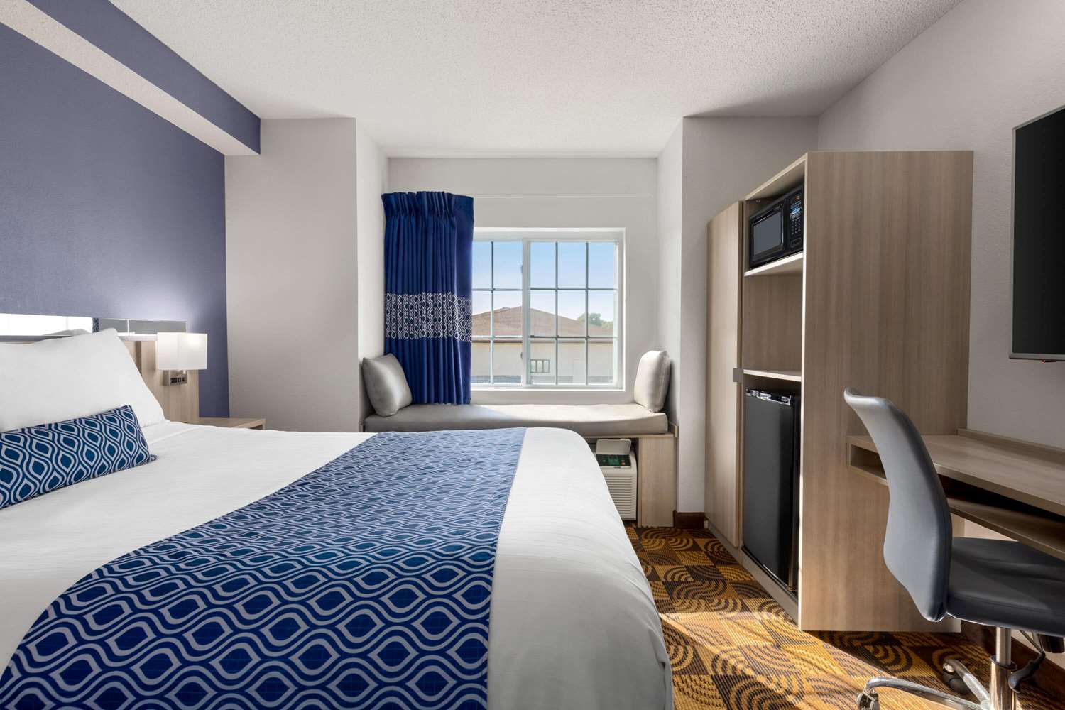 Фото Microtel Inn & Suites by Wyndham Lincoln