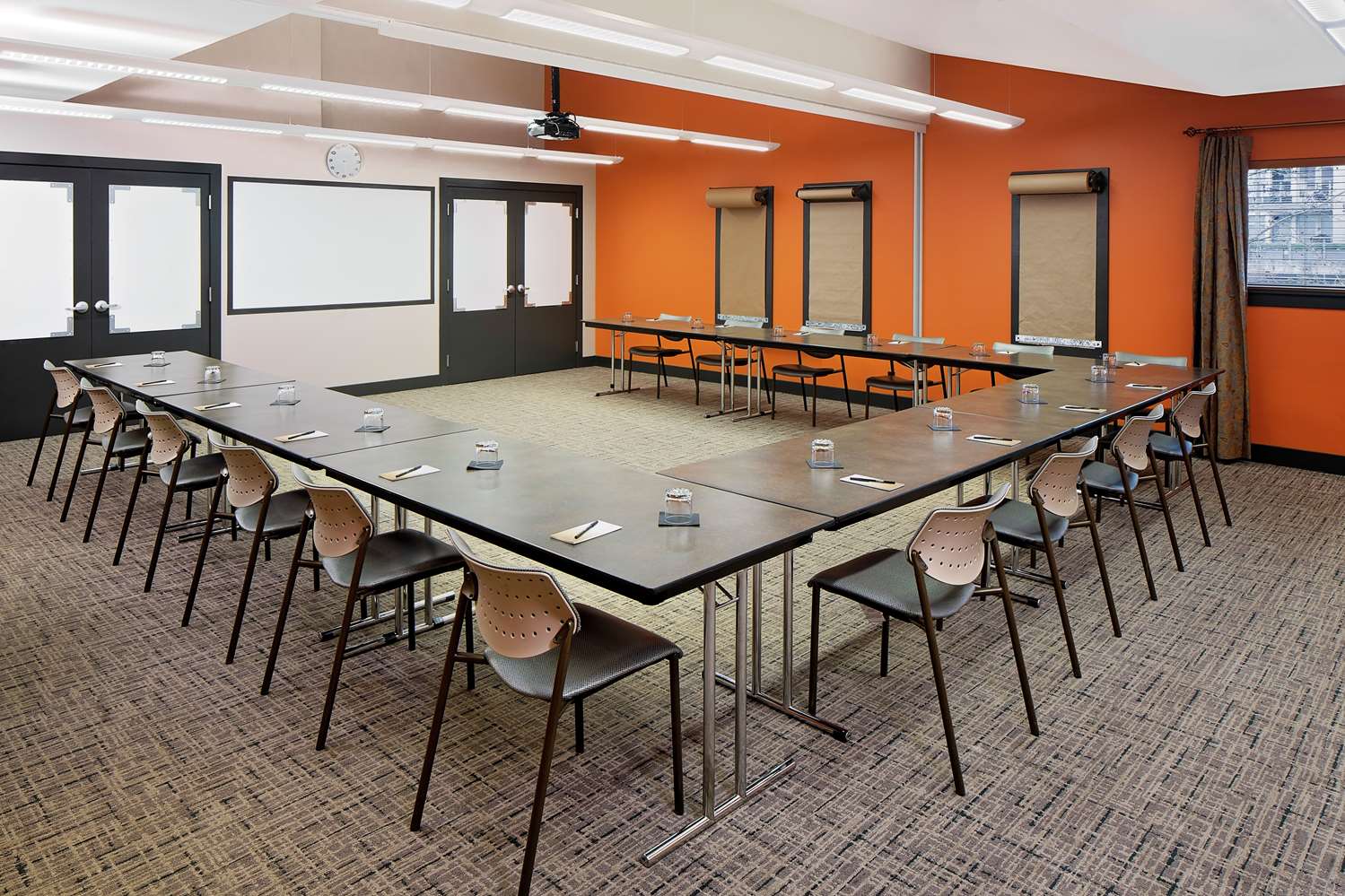 Фото Chrysalis Inn & SPA Bellingham, Curio Collection by Hilton