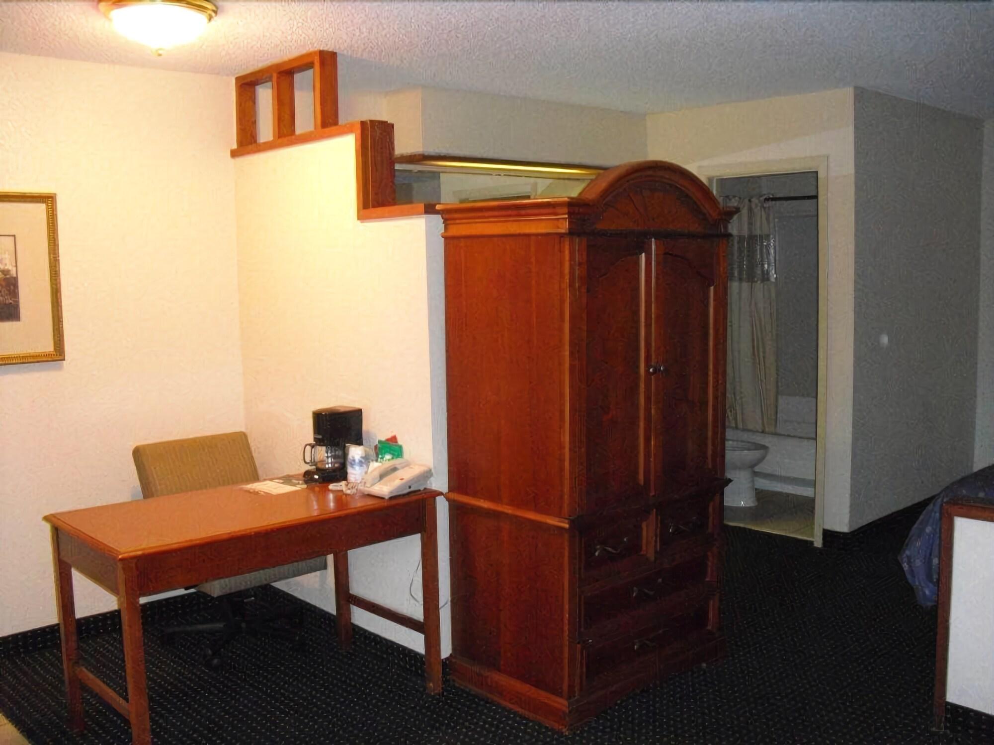 Фото Homegate Studios & Suites San Antonio Fiesta Park