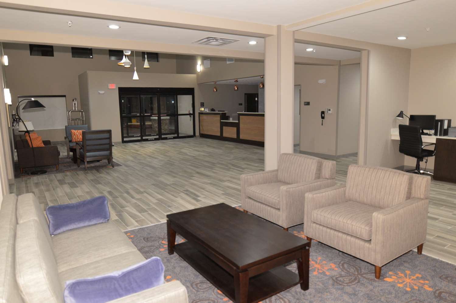 Фото Best Western False River Hotel