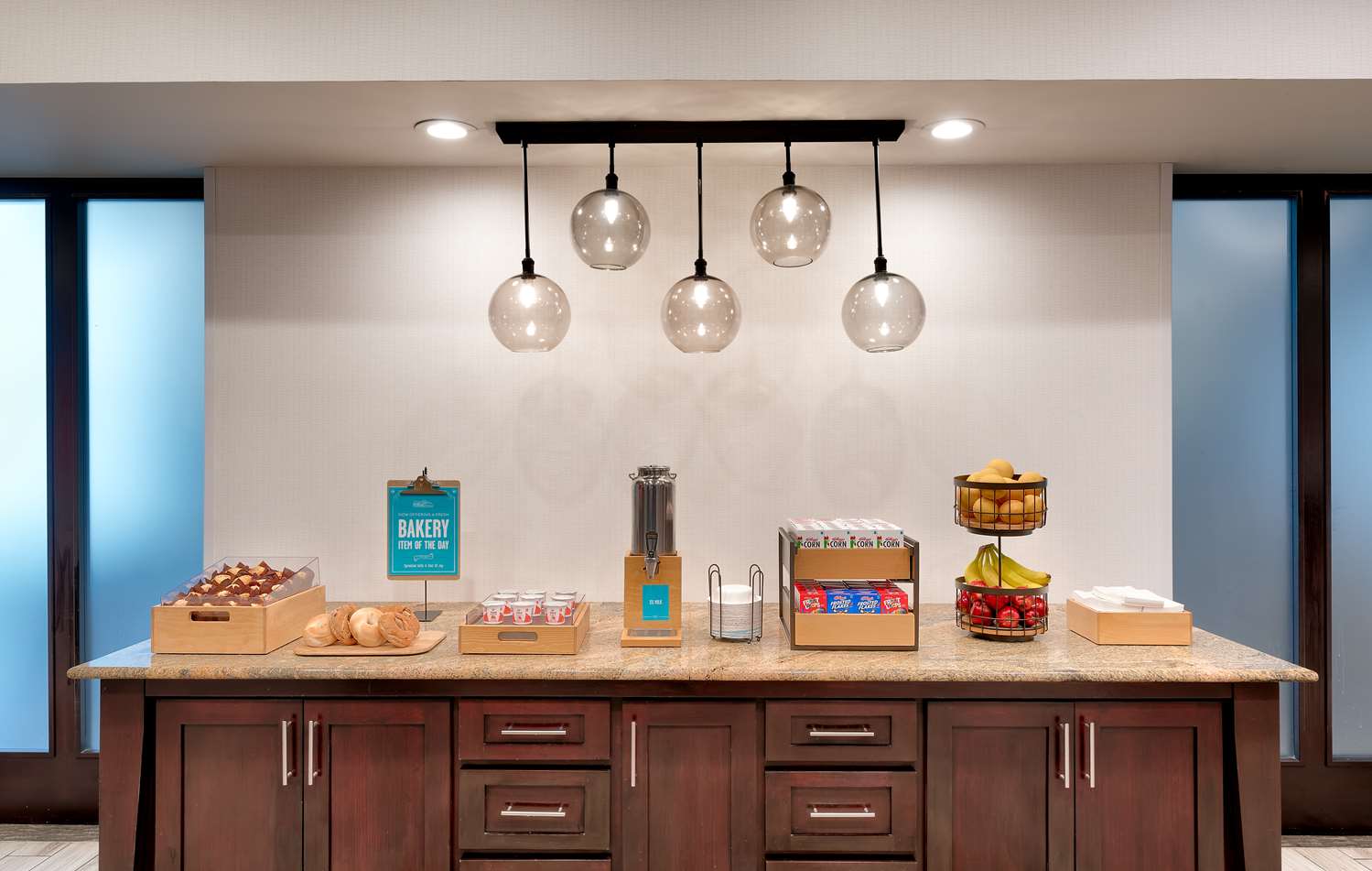 Фото Hampton Inn & Suites Ft. Worth-Burleson