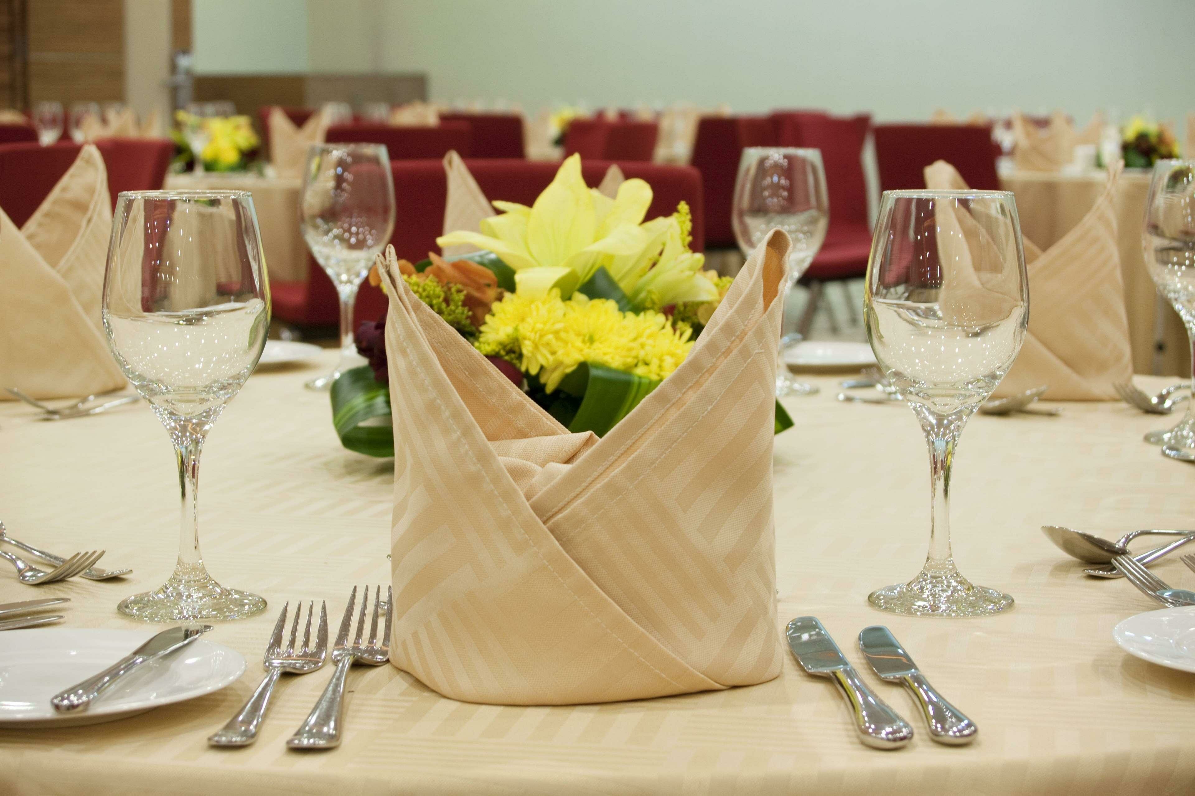 Фото Hilton Garden Inn Riyadh Olaya