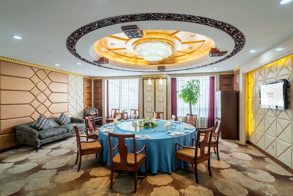 Фото Ramada Plaza Taian