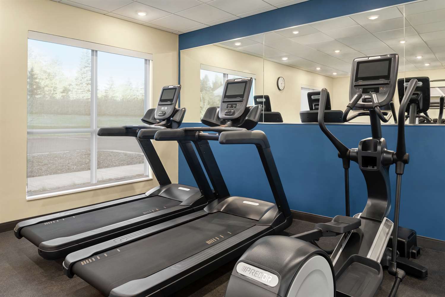 Фото Tru by Hilton Duluth Mall Area