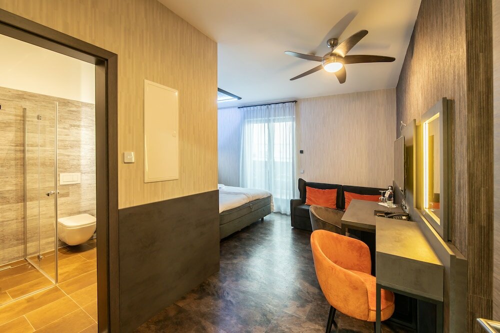 Фото Hotel Lifestyle Mindelheim