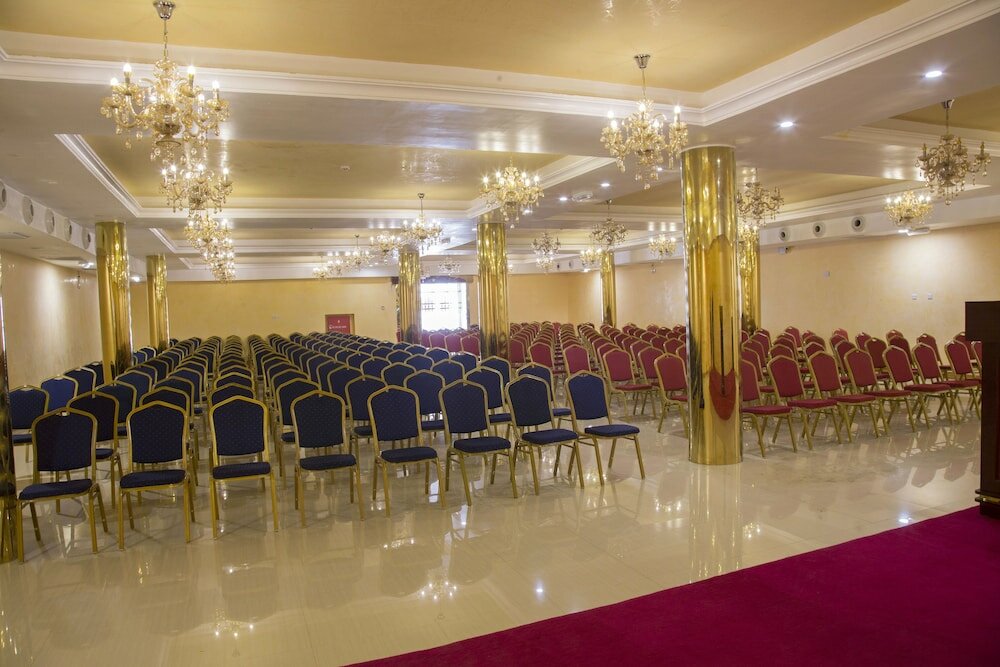 Фото Bon Hotel Elvis