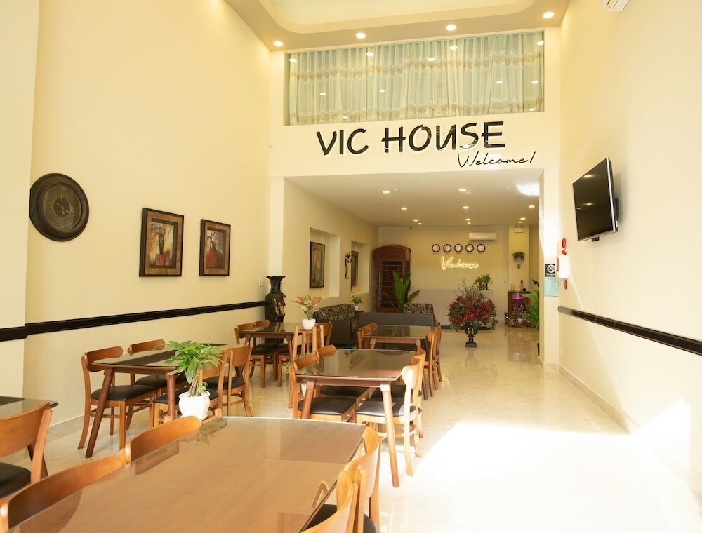 Фото Vic House Hotel