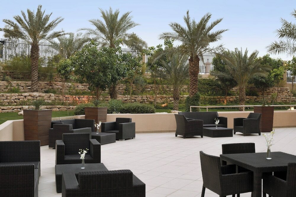 Фото Courtyard by Marriott Riyadh Diplomatic Quarter