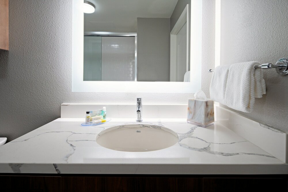 Фото Staybridge Suites Long Beach Airport, an Ihg Hotel