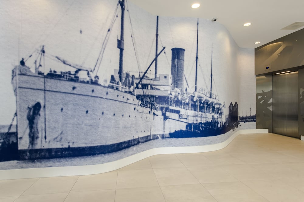 Фото Holiday Inn Express Rotterdam - Central Station