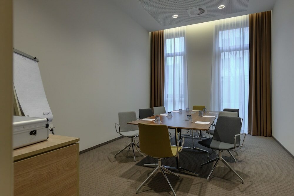 Фото IntercityHotel Herford