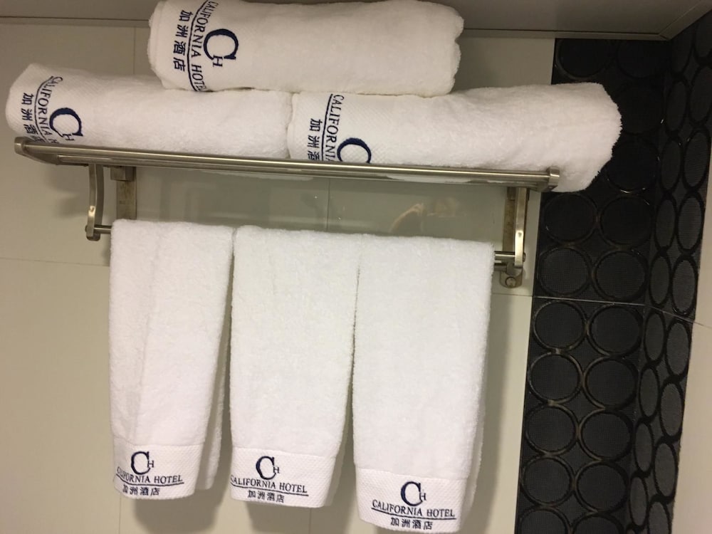 Фото California Hotel