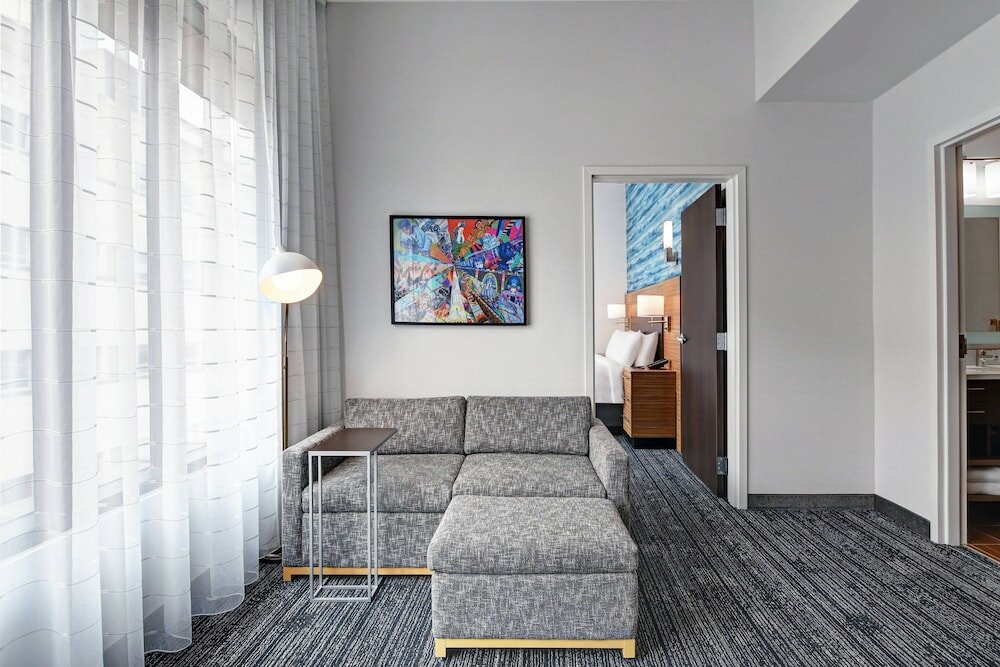 Фото TownePlace Suites by Marriott Cincinnati Downtown